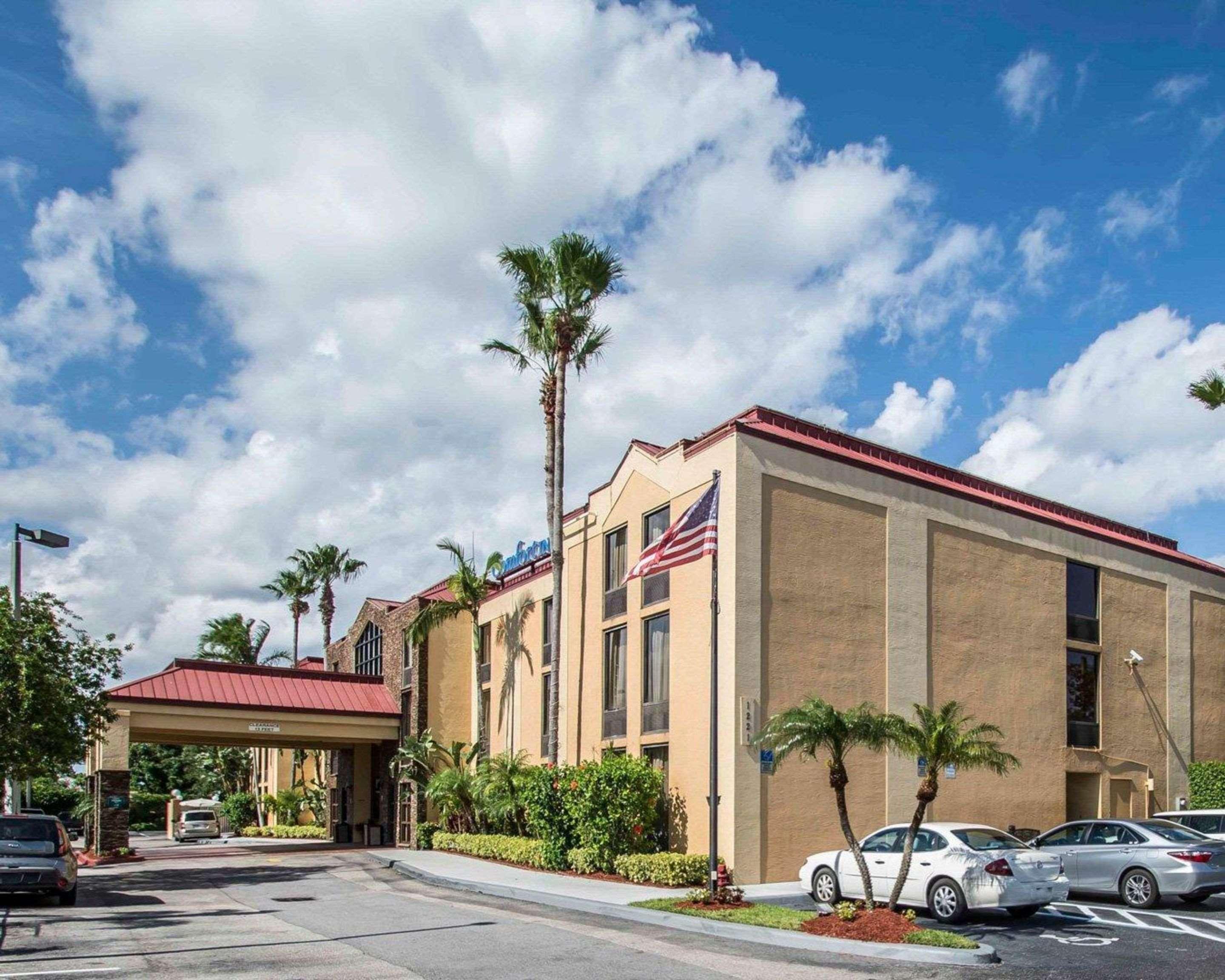 Comfort Inn & Suites Lantana - West Palm Beach South Exterior foto