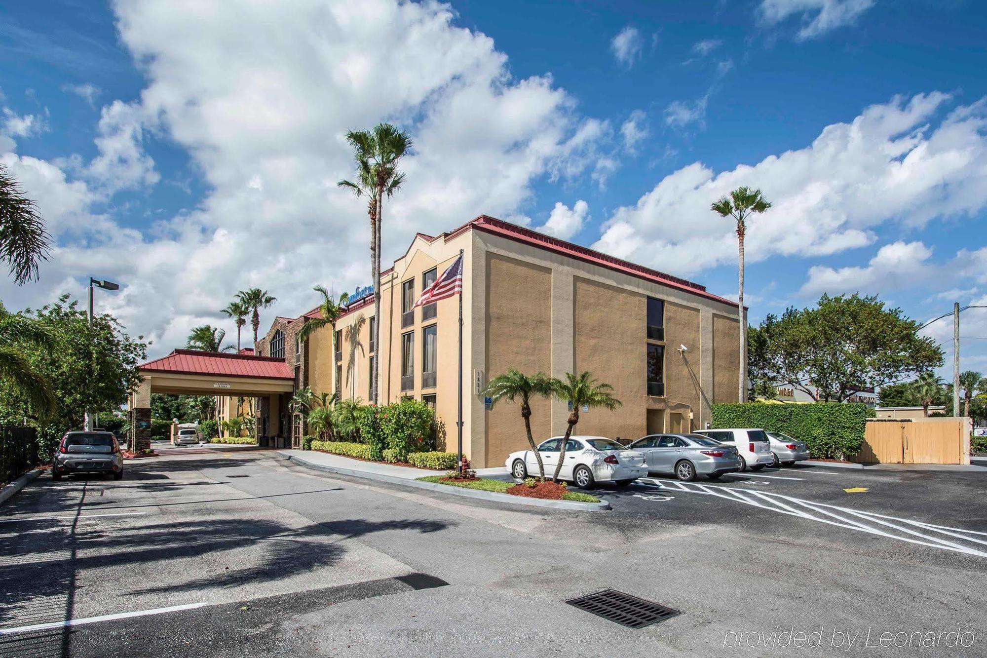 Comfort Inn & Suites Lantana - West Palm Beach South Exterior foto
